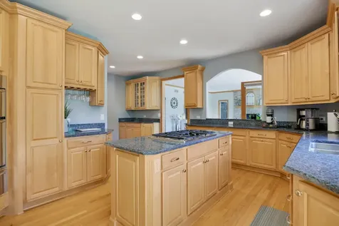 40W675 Stonebriar Lane Elgin IL 60124