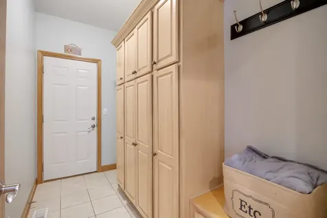 40W675 Stonebriar Lane Elgin IL 60124
