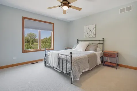 40W675 Stonebriar Lane Elgin IL 60124