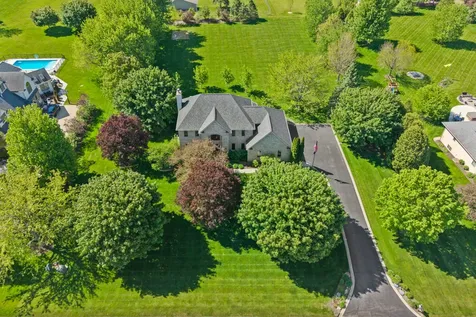 40W675 Stonebriar Lane Elgin IL 60124
