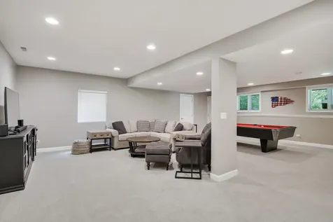 40W675 Stonebriar Lane Elgin IL 60124