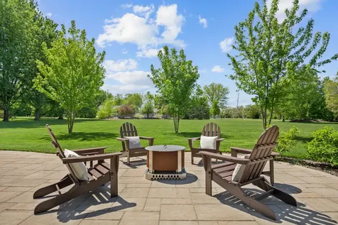 40W675 Stonebriar Lane Elgin IL 60124