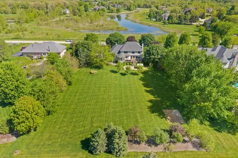40W675 Stonebriar Lane Elgin IL 60124