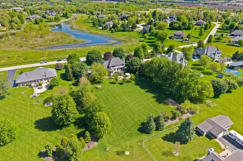 40W675 Stonebriar Lane Elgin IL 60124