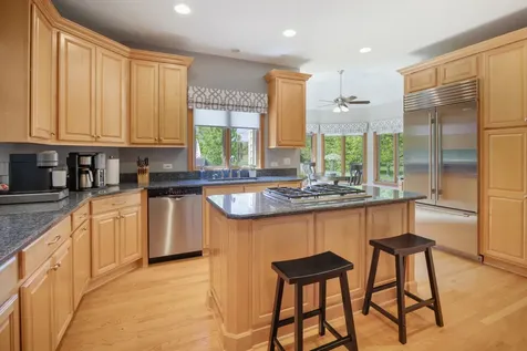40W675 Stonebriar Lane Elgin IL 60124