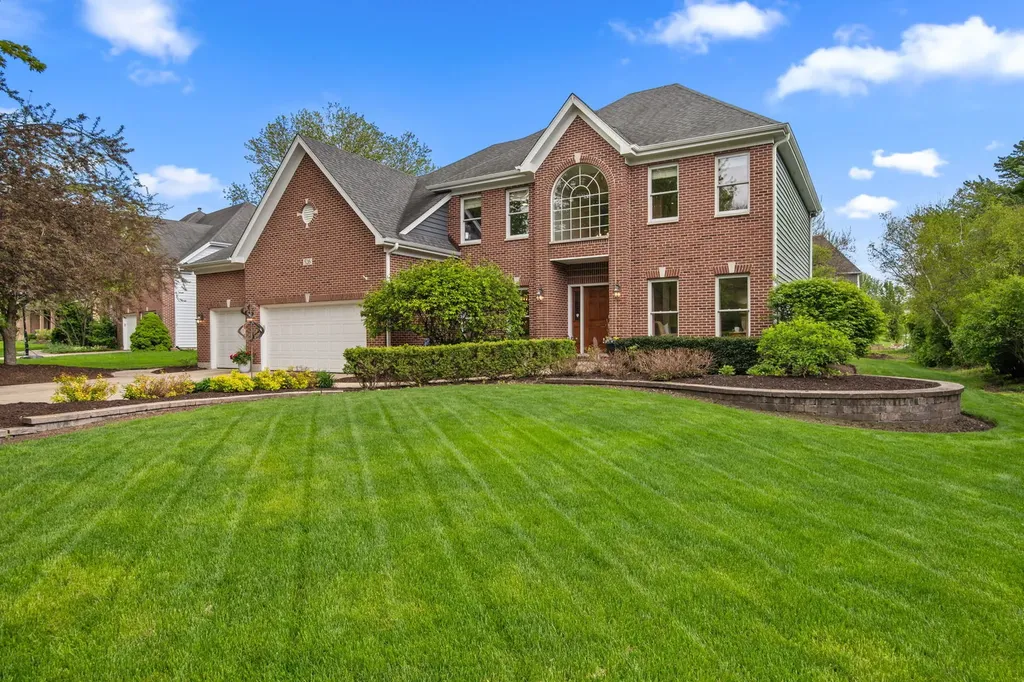 526 Ridgelawn Trail Batavia IL 60510
