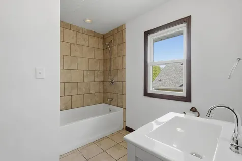 1536 35TH Street Rock Island IL 61201