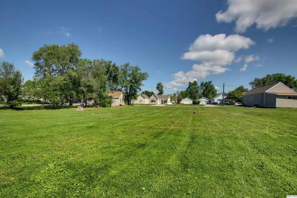 1514 Lind Street Quincy IL 62301