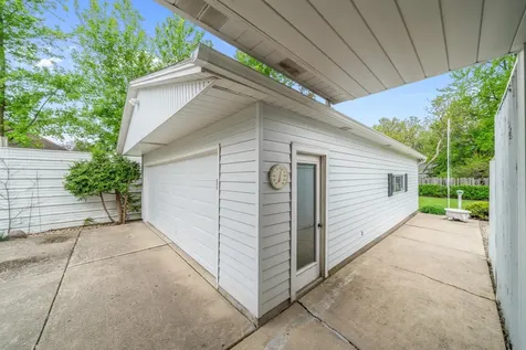 200 North Liberty Street Leland IL 60531