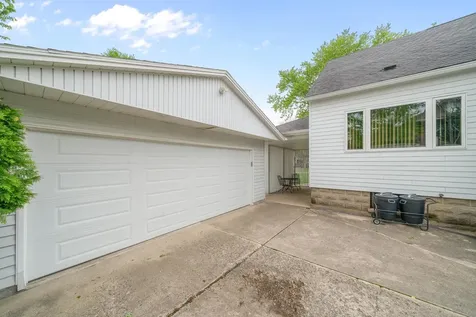 200 North Liberty Street Leland IL 60531