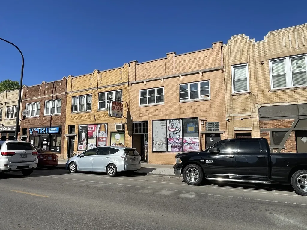 3012 North Laramie Avenue Chicago IL 60641