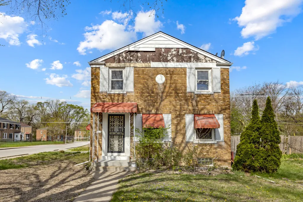 2556 East 97th Place Chicago IL 60617