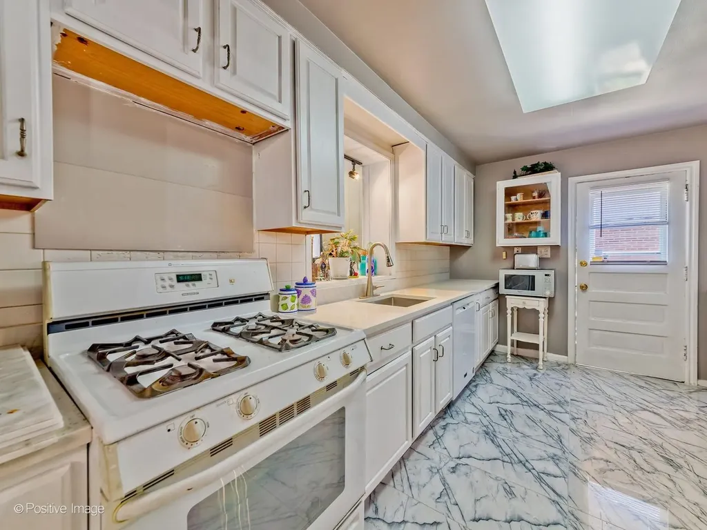 8517 North Crawford Avenue Skokie IL 60076