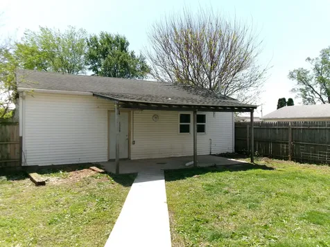 305 West Thomas Street Martinton IL 60951