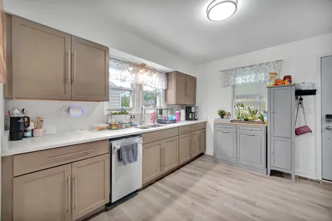 7022 West 114th Place Worth IL 60482