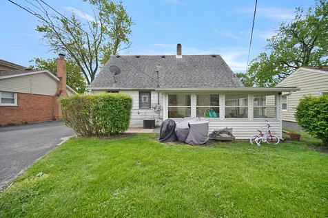 7022 West 114th Place Worth IL 60482