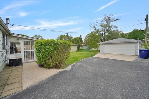 7022 West 114th Place Worth IL 60482