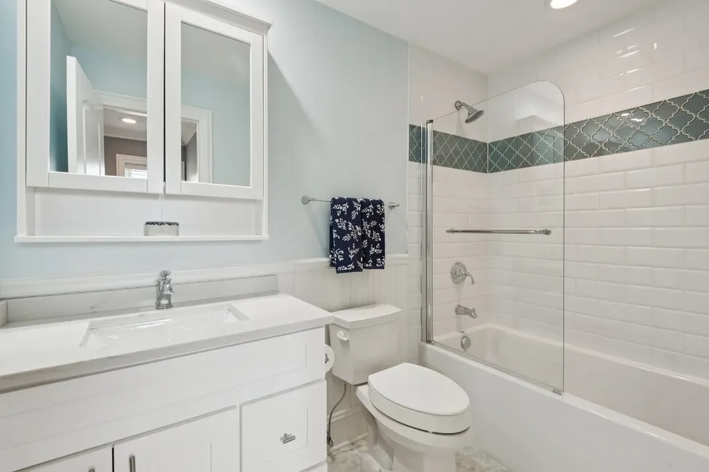 5450 North Natoma Avenue Chicago IL 60656