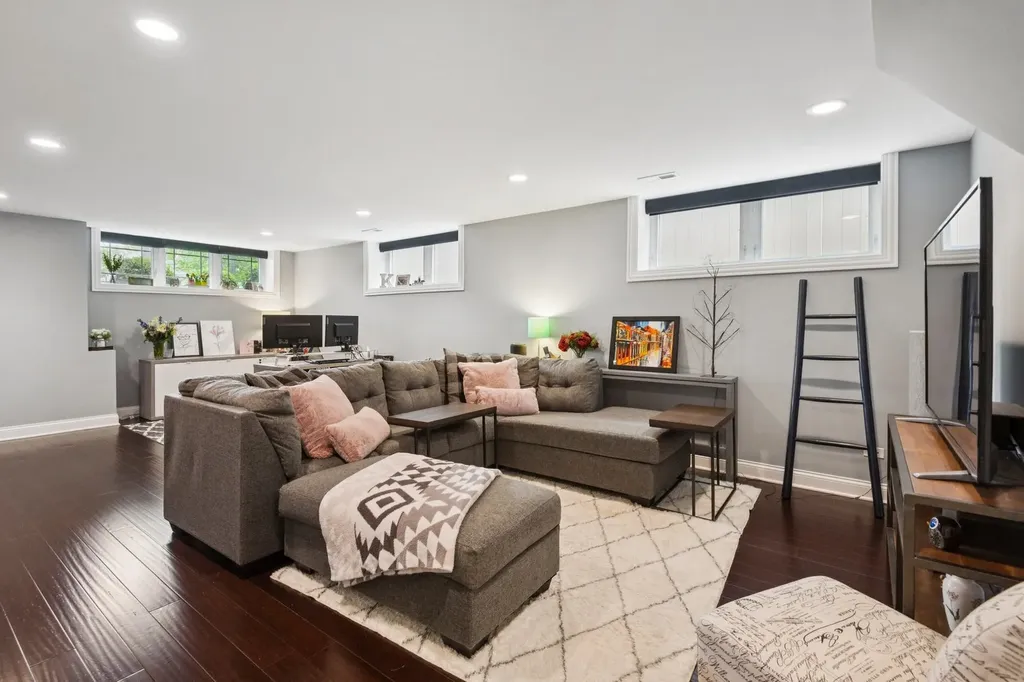 5450 North Natoma Avenue Chicago IL 60656