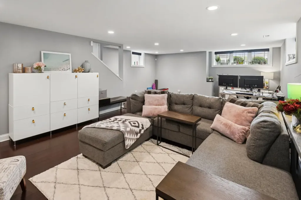5450 North Natoma Avenue Chicago IL 60656