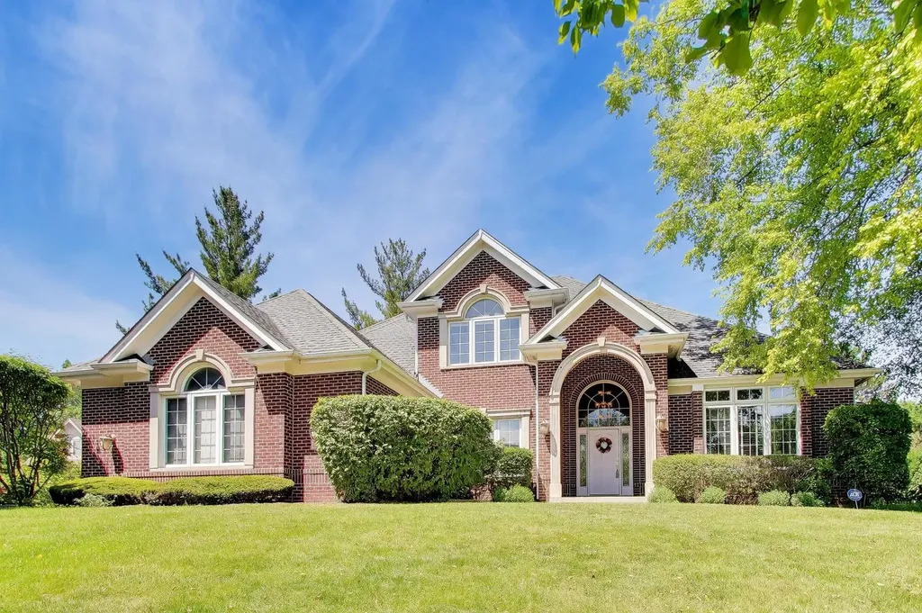 2232 Regency Woods Drive Lisle IL 60532