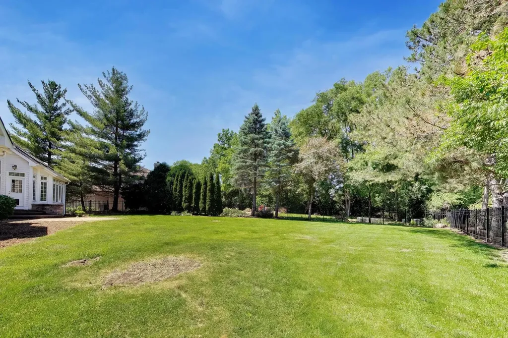 2232 Regency Woods Drive Lisle IL 60532