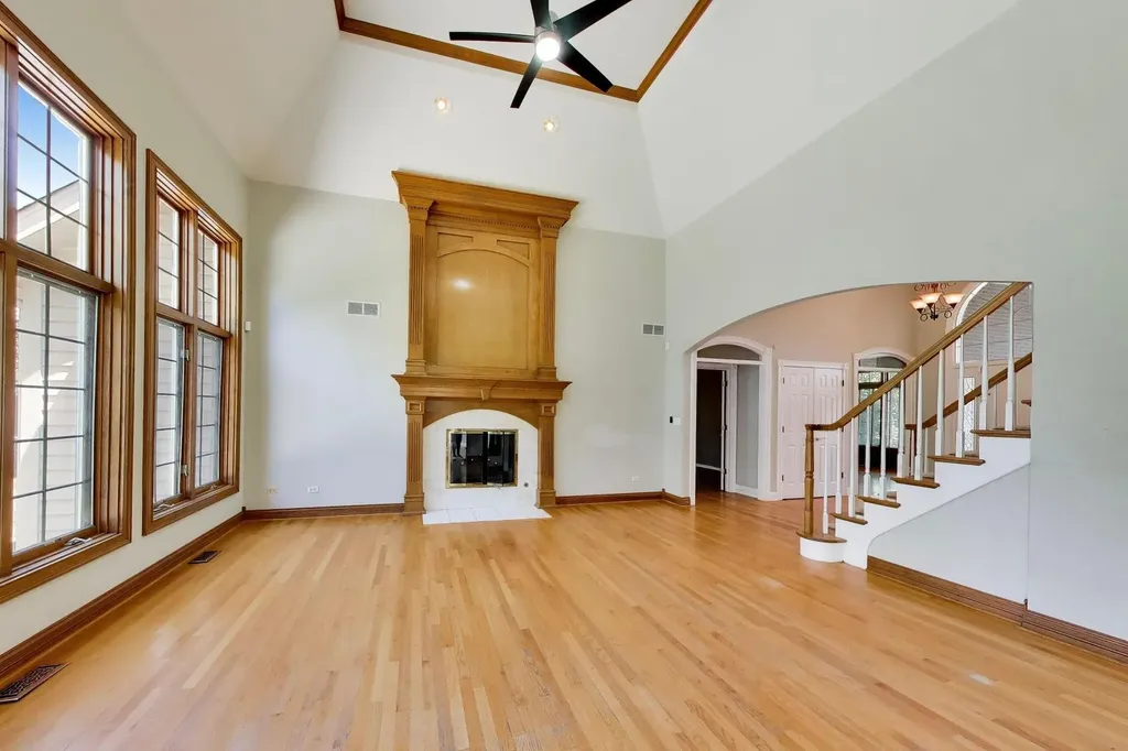 2232 Regency Woods Drive Lisle IL 60532