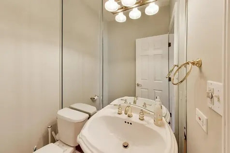 2232 Regency Woods Drive Lisle IL 60532