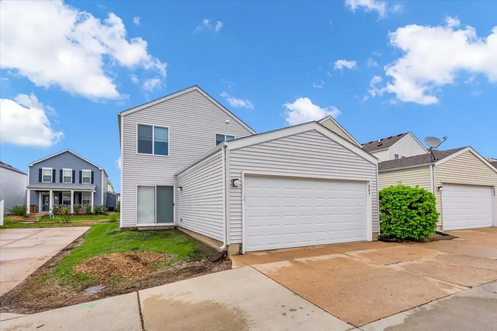 984 Four Seasons Boulevard Aurora IL 60504