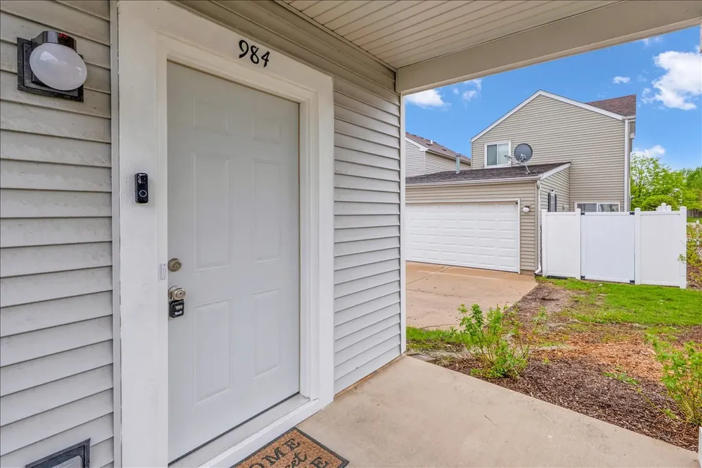 984 Four Seasons Boulevard Aurora IL 60504