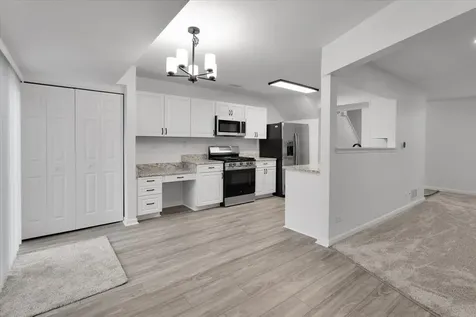 984 Four Seasons Boulevard Aurora IL 60504