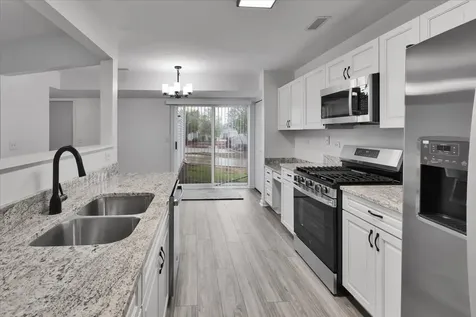 984 Four Seasons Boulevard Aurora IL 60504