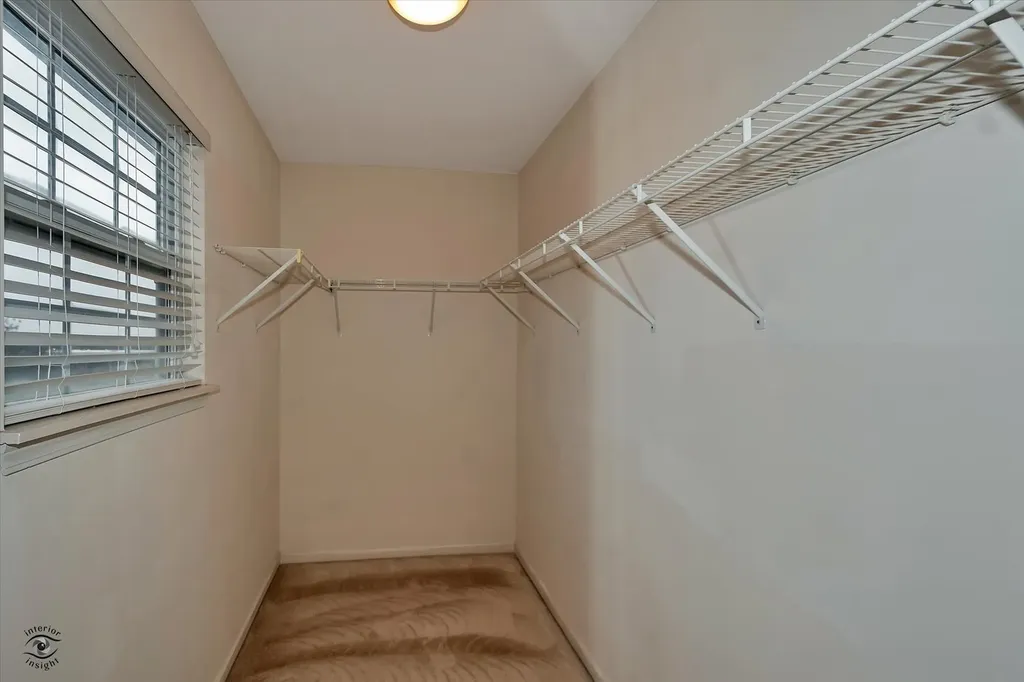 582 Declaration Lane Aurora IL 60502