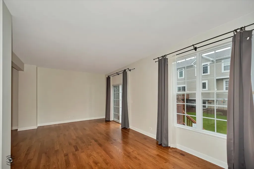 582 Declaration Lane Aurora IL 60502