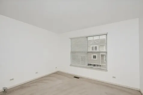 582 Declaration Lane Aurora IL 60502