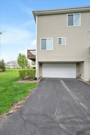 1670 Ruby Drive Pingree Grove IL 60140