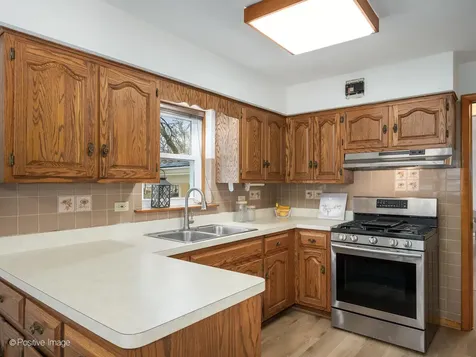 18547 Lexington Avenue Homewood IL 60430