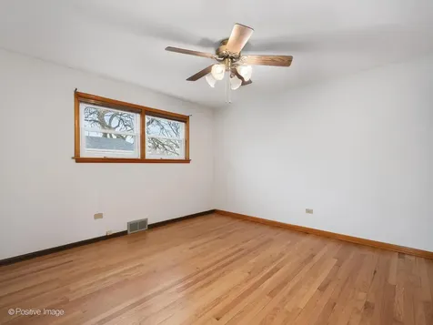 18547 Lexington Avenue Homewood IL 60430