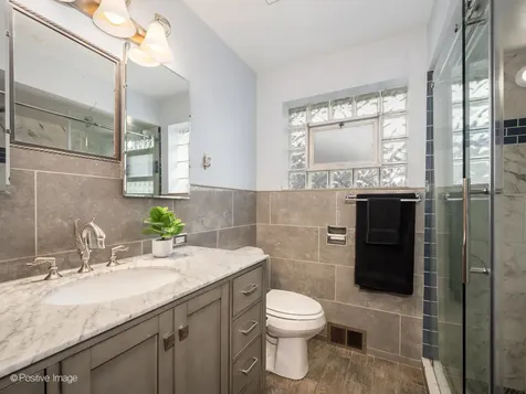 18547 Lexington Avenue Homewood IL 60430
