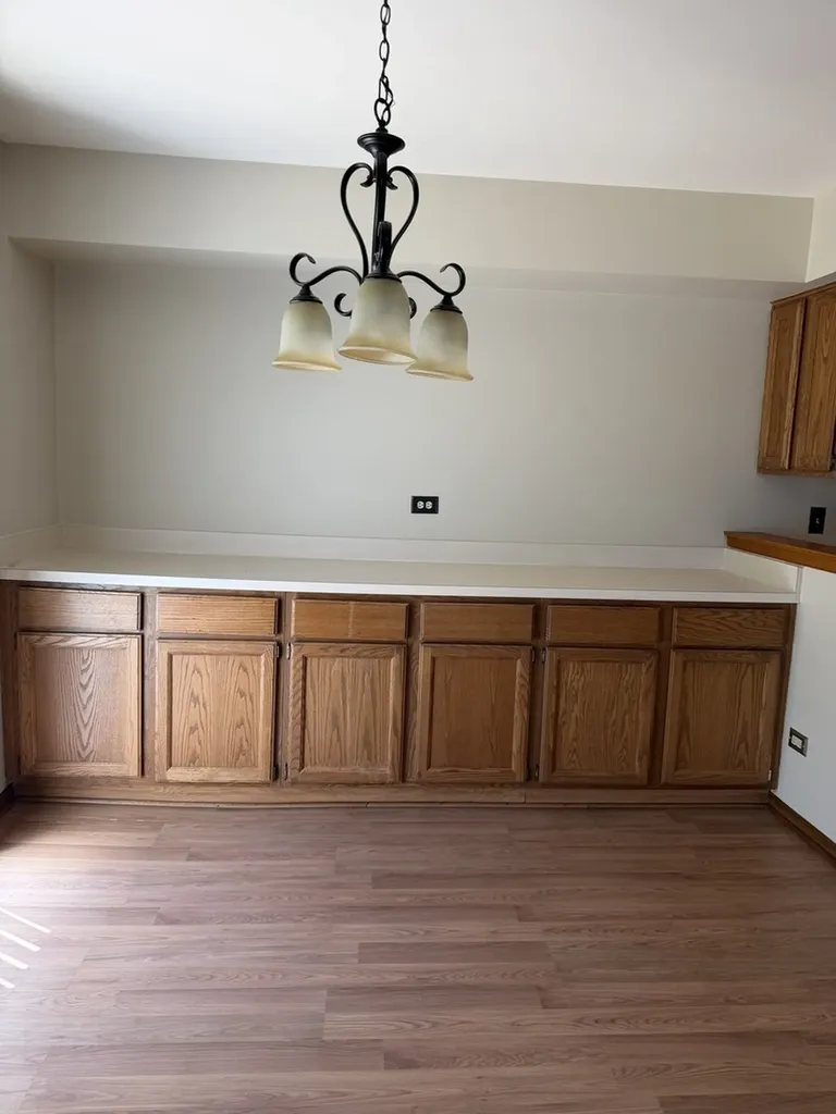 101 South Oakhurst Drive Aurora IL 60504