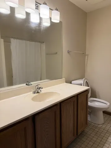 101 South Oakhurst Drive Aurora IL 60504