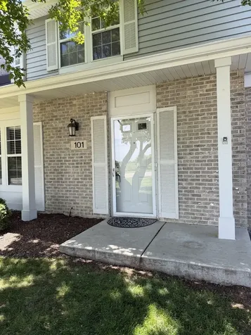 101 South Oakhurst Drive Aurora IL 60504