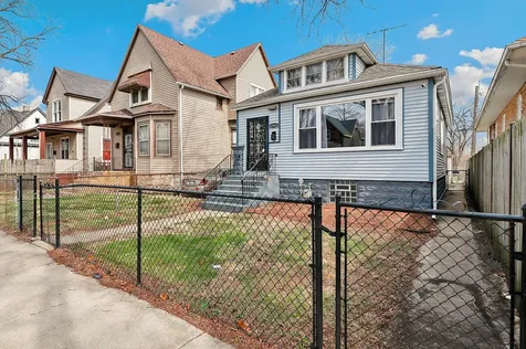 11945 South Yale Avenue Chicago IL 60628