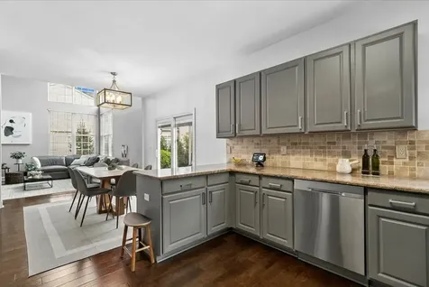 29675 North Environ Circle Lake Bluff IL 60044