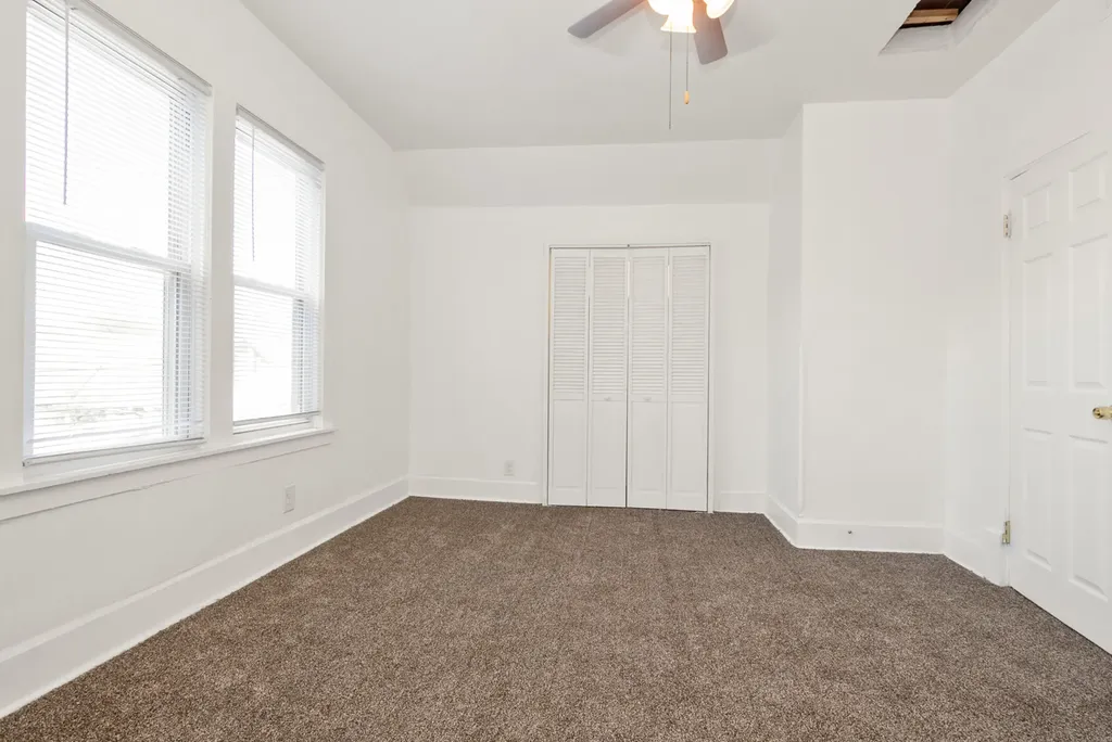 7642 South Dante Avenue Chicago IL 60619