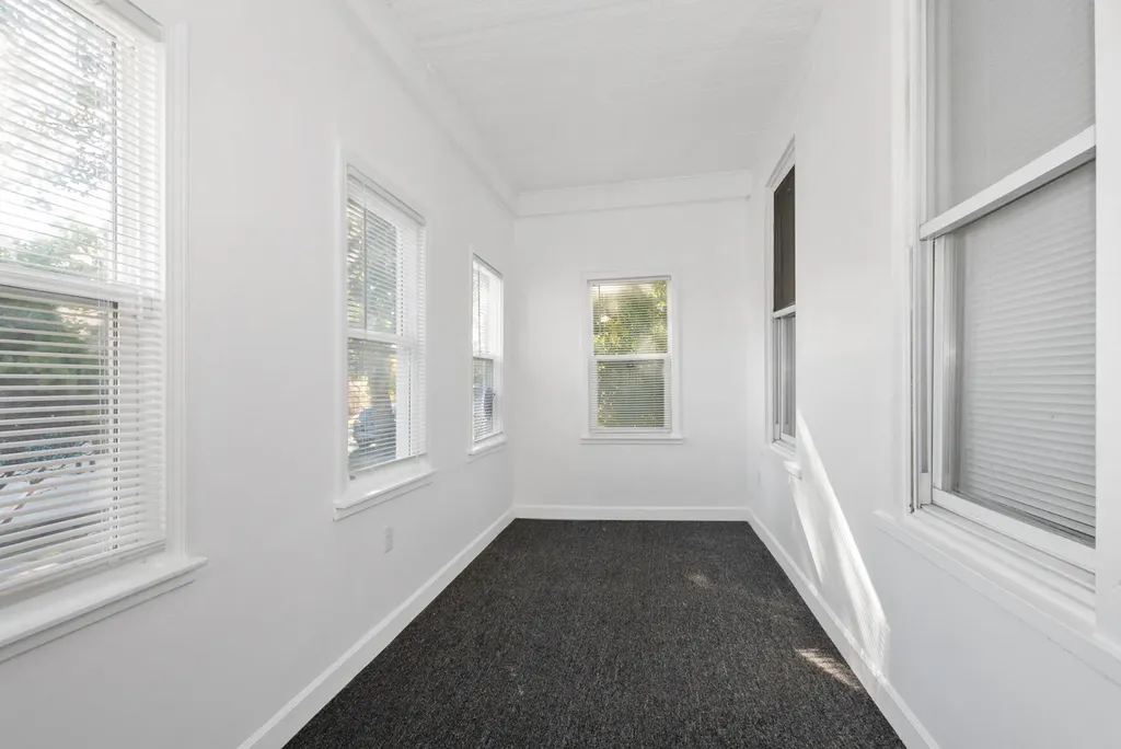 7642 South Dante Avenue Chicago IL 60619