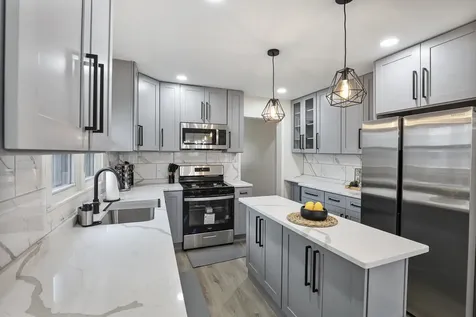 366 North Hemlock Avenue Wood Dale IL 60191