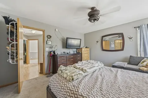 2814 Impressions Drive Lake In The Hills IL 60156
