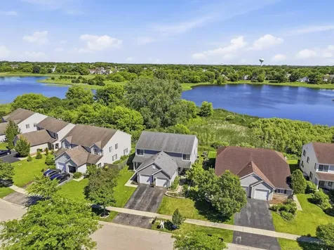 2814 Impressions Drive Lake In The Hills IL 60156
