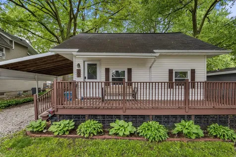 702 East Lincoln Street Monticello IL 61856